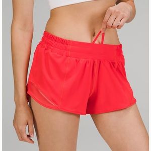 Lululemon hotty hot 2.5 inch low rise